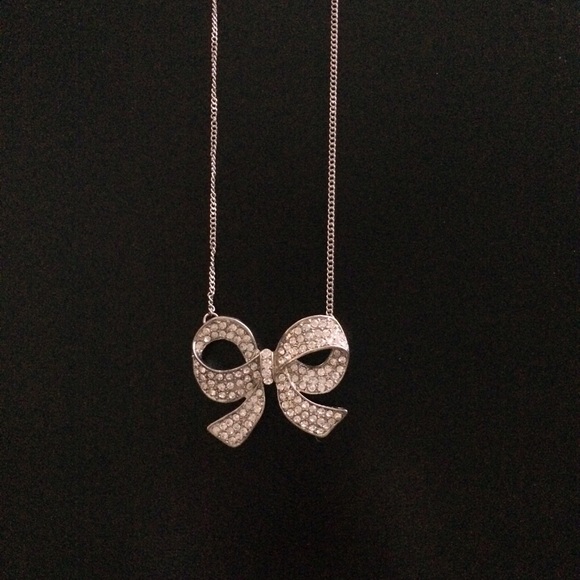 Rhinestone bow necklace