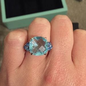 NWOT Avon blue ring