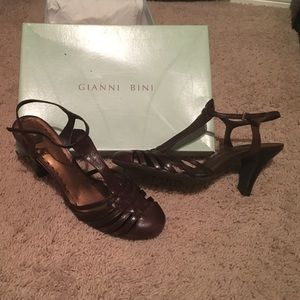 Gianni Bini brown strappy heels