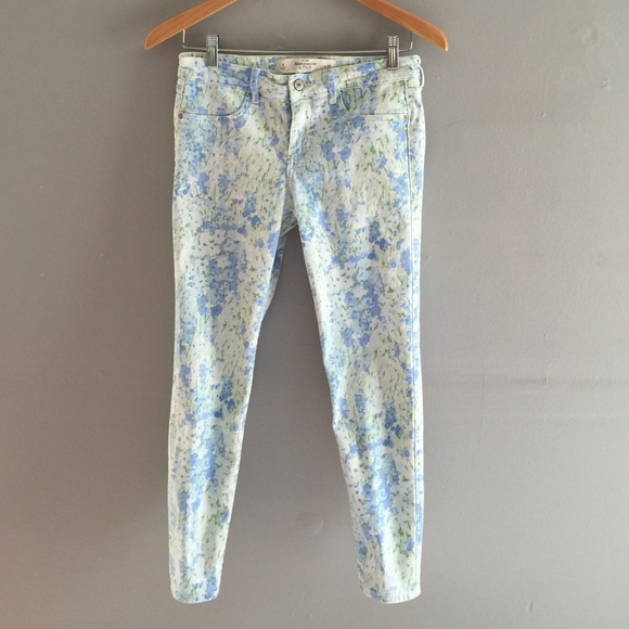 Closing V-Day! A&F Floral Ankle Skinny Jeans