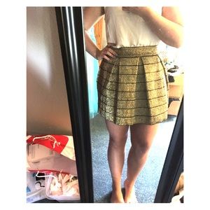 Beautiful structured gold skirt