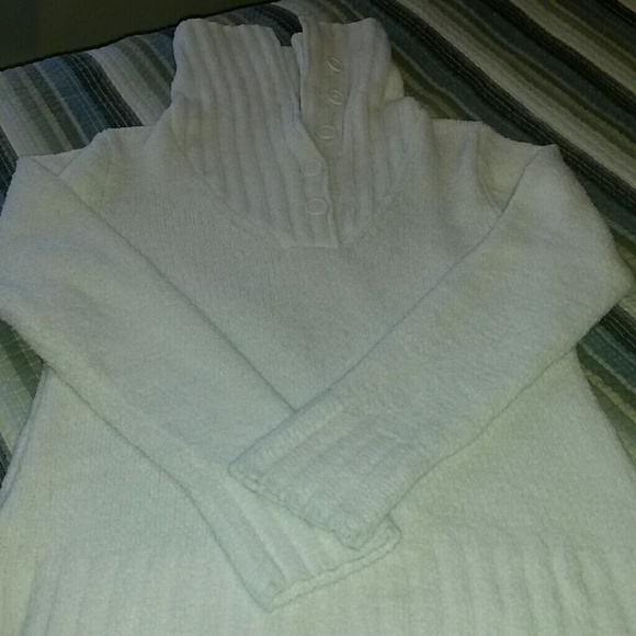 Pullover sweater