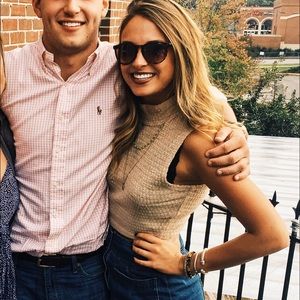 Meet your Posher, Lanier