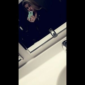 Meet your Posher, Isabelle