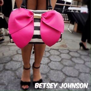 Betsey Johnson pink bow purse