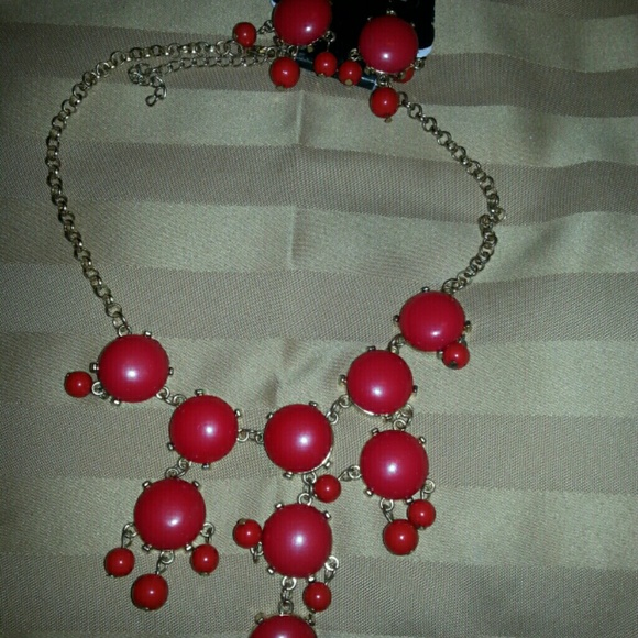 Necklaces with erring s.