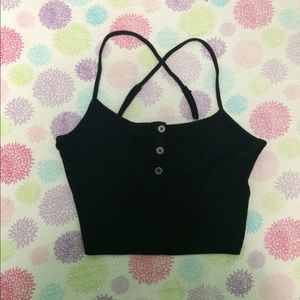 black crop tank