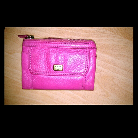 Pink fossil wallet