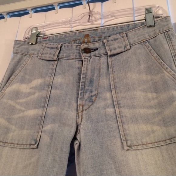 7 For All Mankind light wash jeans!