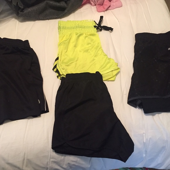 4 sports bra 4 shorts