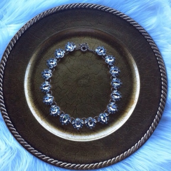 NWT Crystal Collar Statement Necklace - Picture 4 of 4