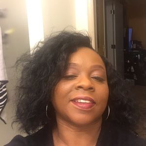 Meet your Posher, Cleo