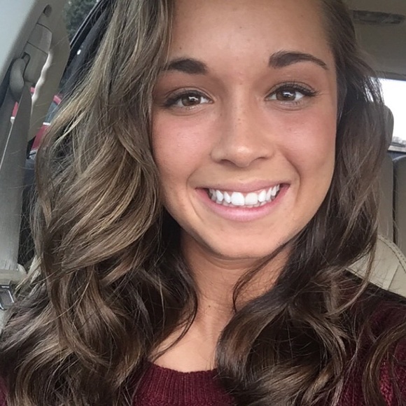 Meet your Posher, Melissa