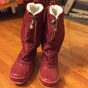 Barely worn Bass winter boots