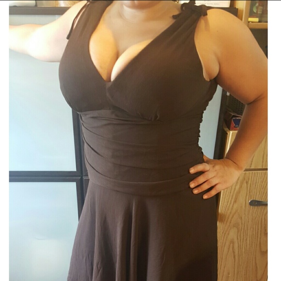 Brown Dress - Picture 2 of 3