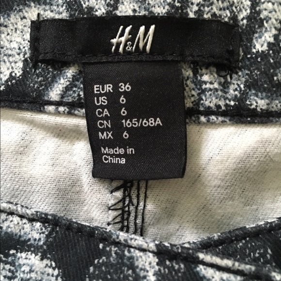 H&M short! - Picture 2 of 3