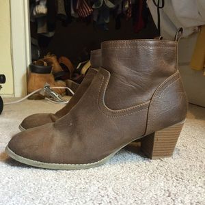 Old Navy brown ankle bootie.