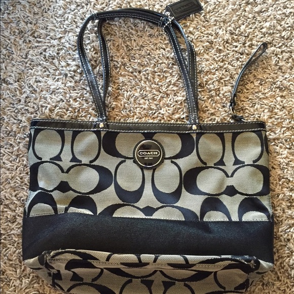Coach purse - Picture 1 of 1