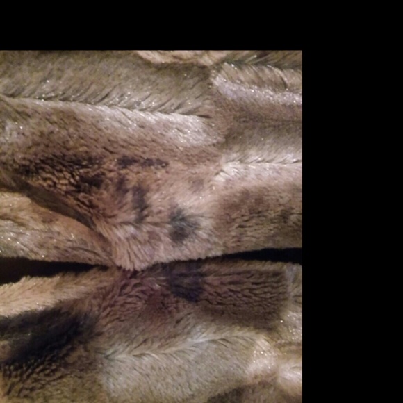 Vest - Picture 2 of 3