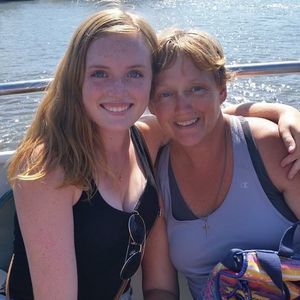 Meet your Posher, Mallory