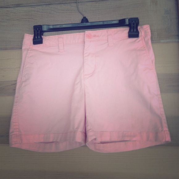 pink shorts
