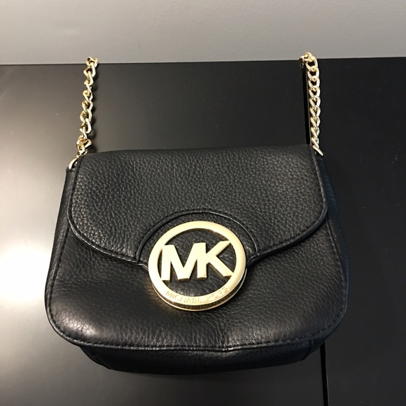 Michael kors crossbody