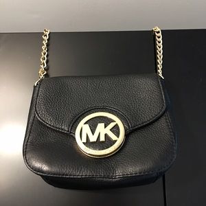 Michael kors crossbody