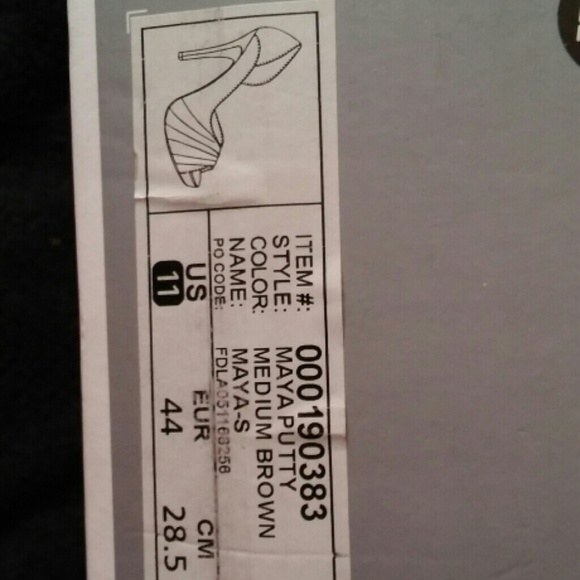 Nude peep toe platform heel. - Picture 2 of 2