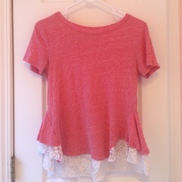 Free People cute pink top with white lace