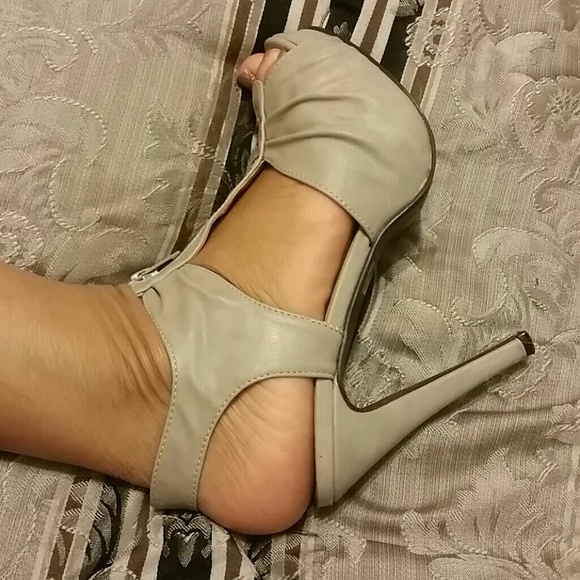 Grey heels