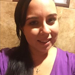 Meet your Posher, Monica