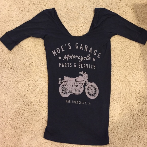 Buckle half sleeve shirt! Only worn Once!!!