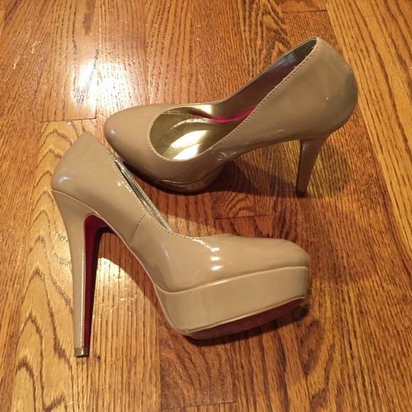 Nude pump