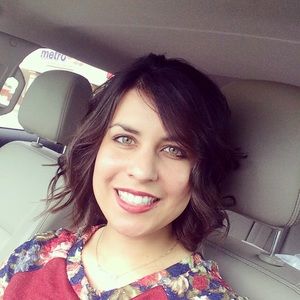 Meet your Posher, Cassandra