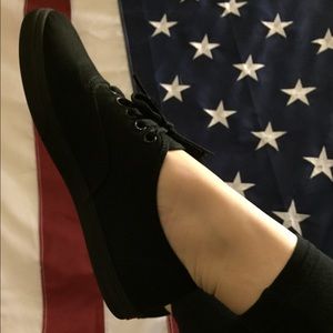 VANS AUTHENTIC LO PROS