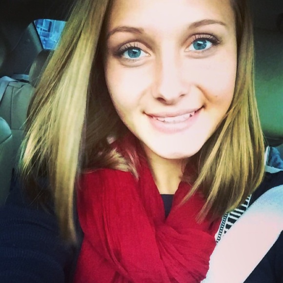 Meet your Posher, Haley - Picture 1 of 1