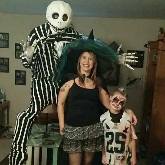 My Halloween with my family???????? - Picture 2 of 4