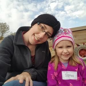 Meet your Posher, Alyssa