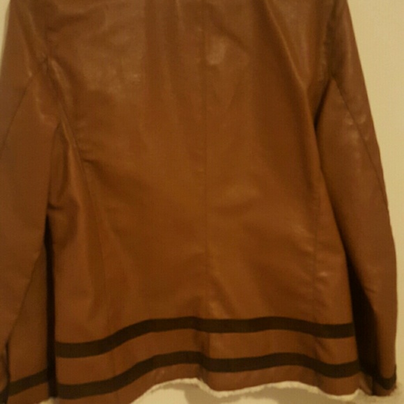 Ladies Jacket - Picture 3 of 3