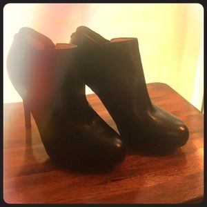 Guess Black Booties