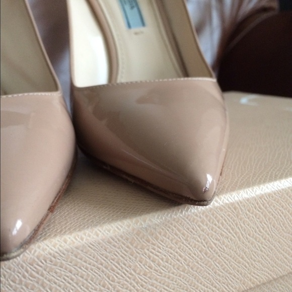 Prada nude vernice pumps size 36 extra photo post