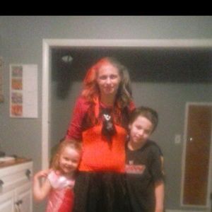 Meet your Posher, Hillary