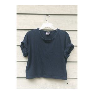 Black sleeved crop top