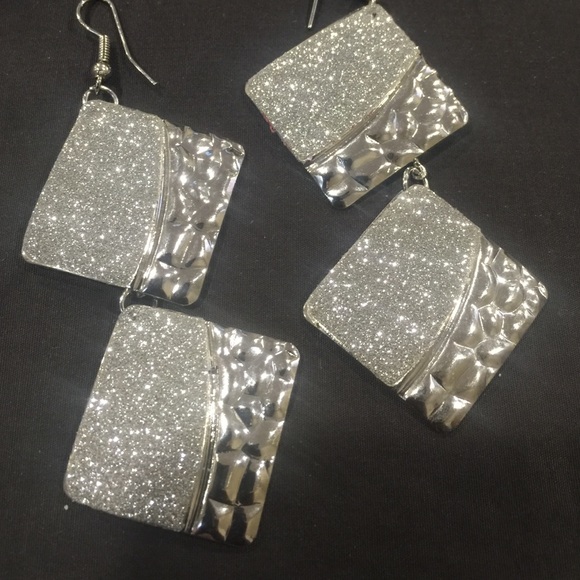 Silver Earrings - Picture 2 of 2
