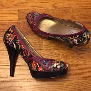 👠 Madden Girl Multicolor Platform Pumps 👠
