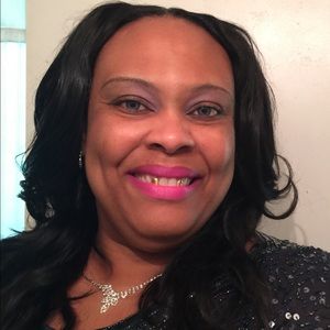 Meet your Posher, Yolanda