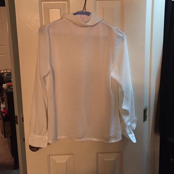 SOLD White Oasap tuxedo shirt. - Picture 2 of 4