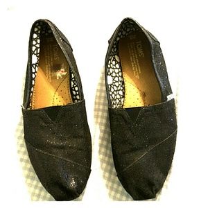 Toms