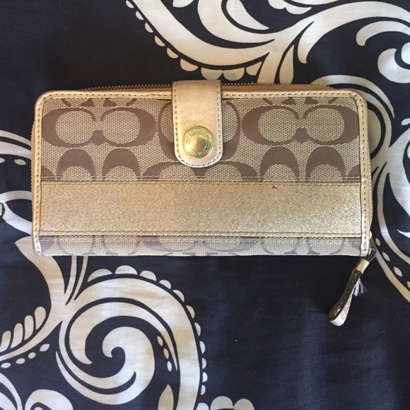Coach wallet