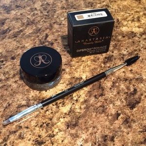 Anastasia Dipbrow Pomade